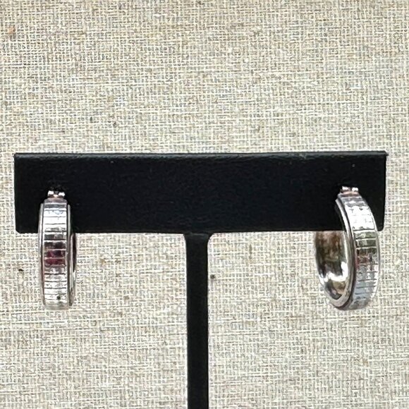 Sterling Silver Hoop Earrings with Etched Detail Made In Italy - Picture 1 of 6